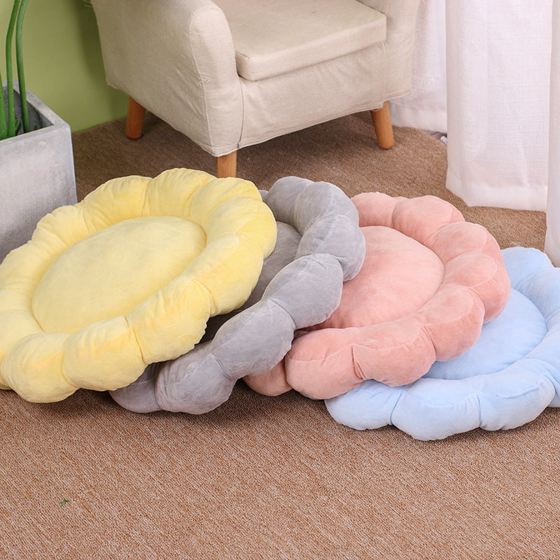 Short Plush Comfortable And Soft Pet And Cat Beds